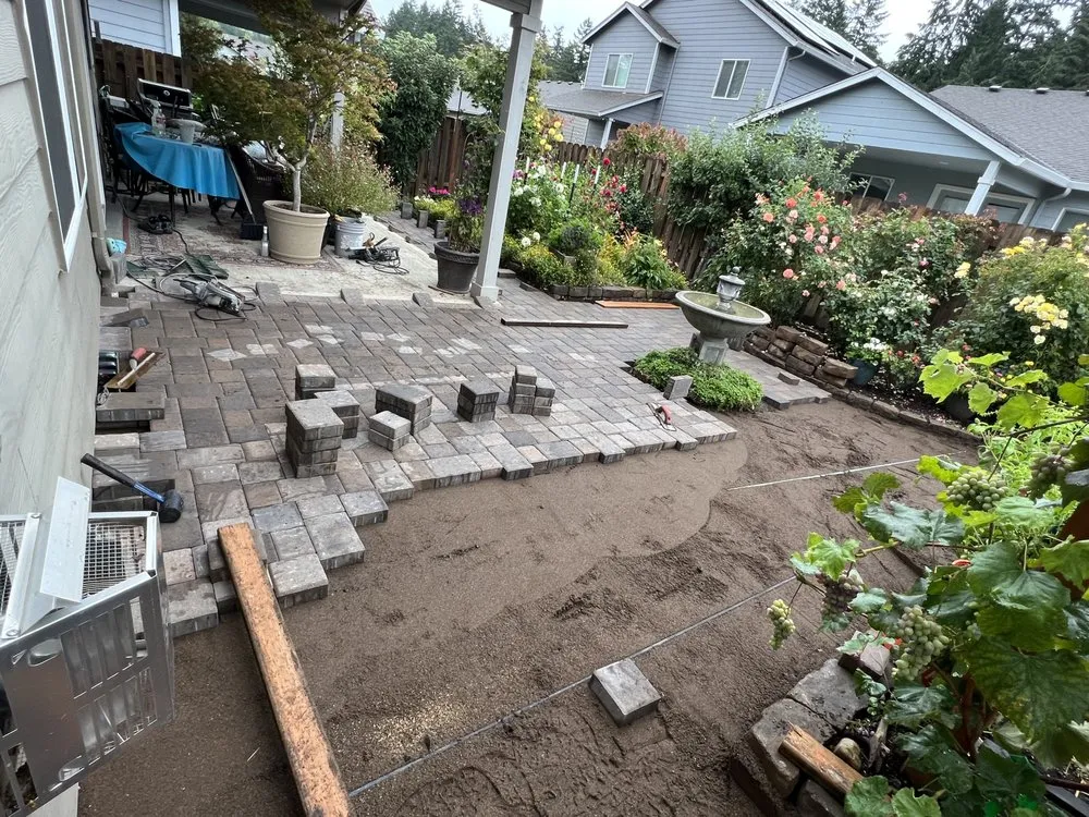 Affordable yard cleanup service with custom design across Vancouver, WA - F and R Landscape and Maintenance