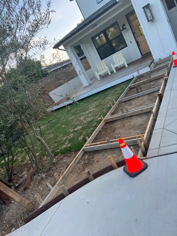 Custom lawn care service for beautiful yards in Orange, CA by F. Casas Pro Landscape