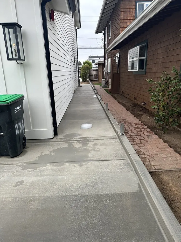 Professional lawn care service experts serving Orange, CA - F. Casas Pro Landscape