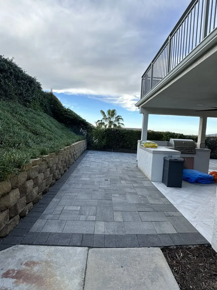 Professional yard maintenance in Escondido, CA - F G Landscape Construction