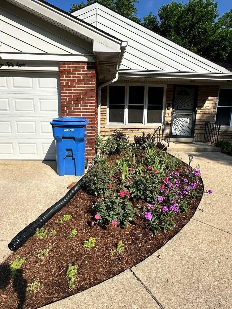 Affordable yard maintenance for beautiful yards across Chicago, IL - F Gomez Landscaping