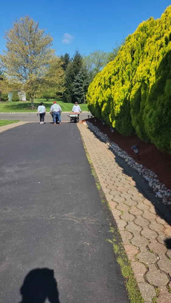 Professional garden landscaping in New Brunswick, NJ - F Quiroz Landscaping