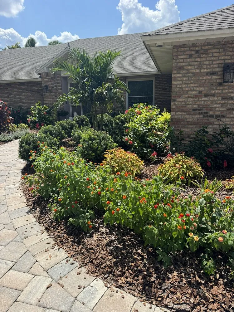 Professional lawn mowing service experts serving Orlando, FL - Fagan Landscaping