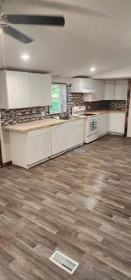 Fair & True Construction Logo