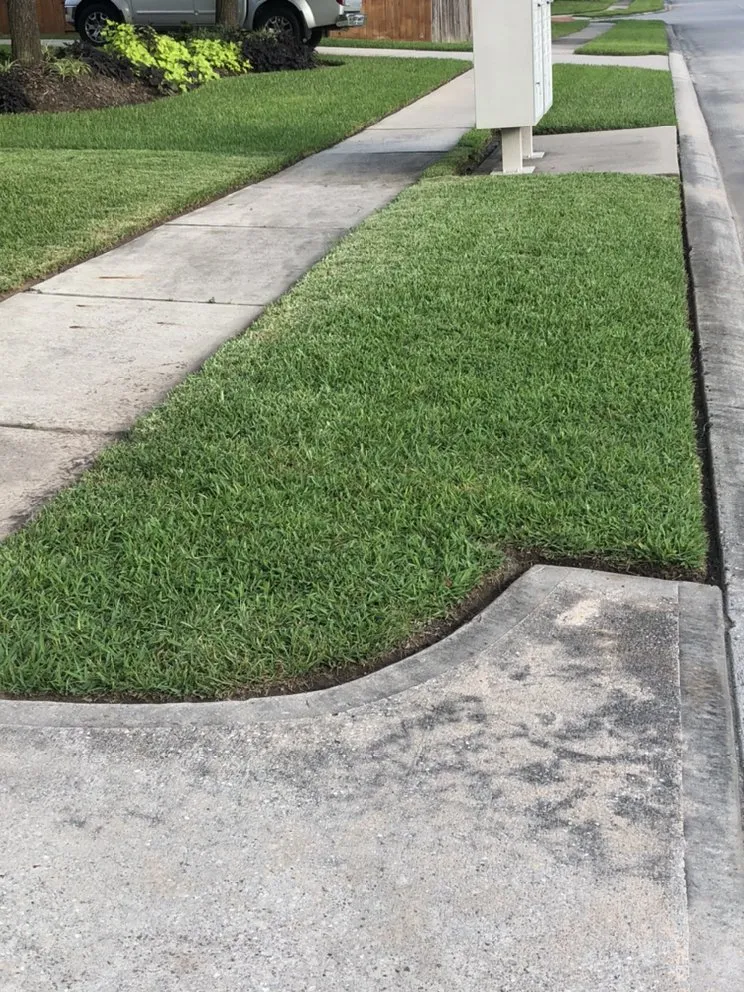 Reliable garden landscaping experts serving Houston, TX - Fair and Square Lawn Care