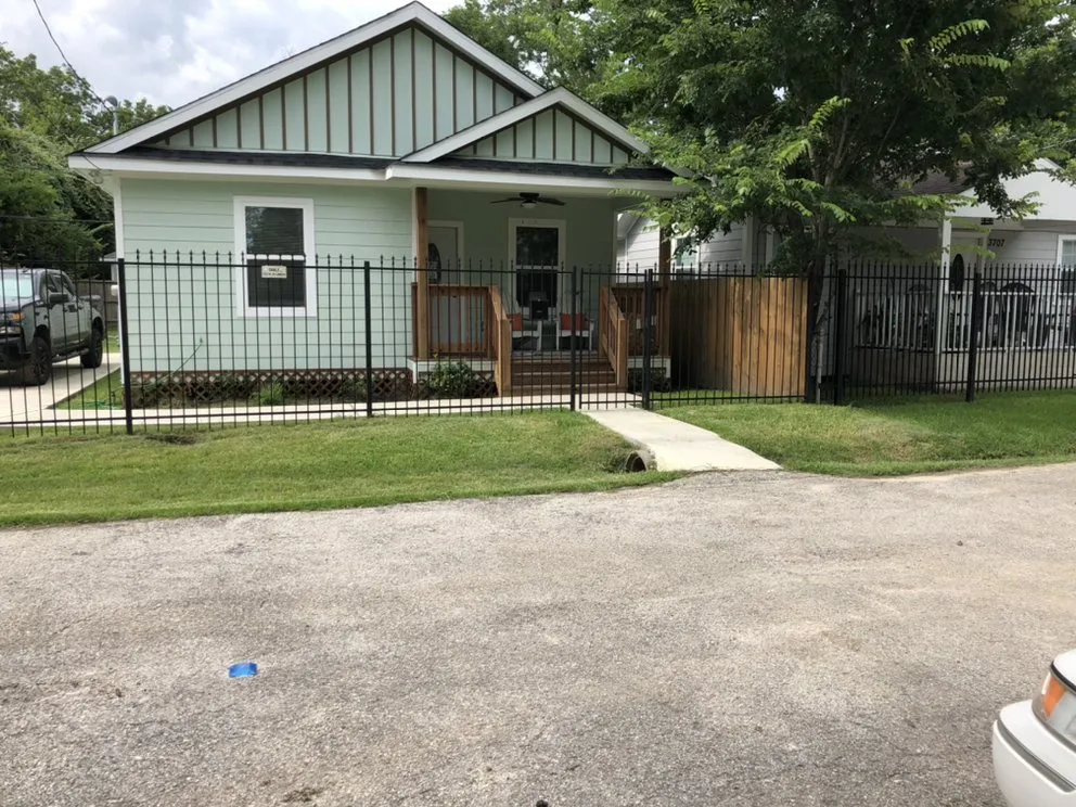 Expert residential landscaping in Houston, TX - Fair and Square Lawn Care