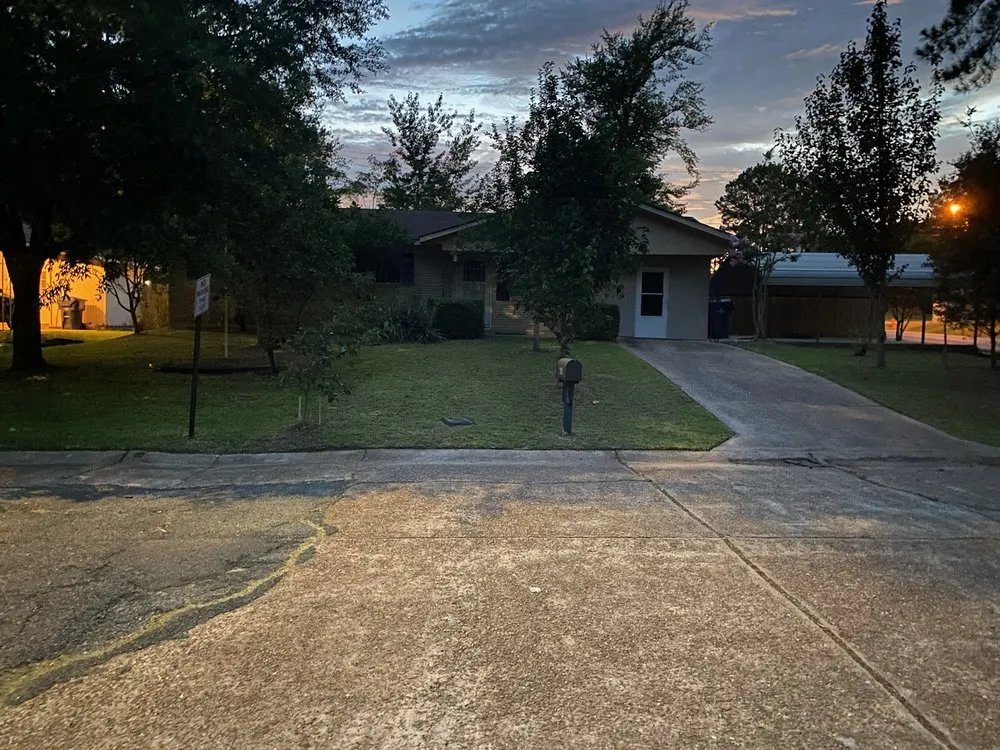 Expert garden landscaping in DeRidder, LA by Fair Lawn Service