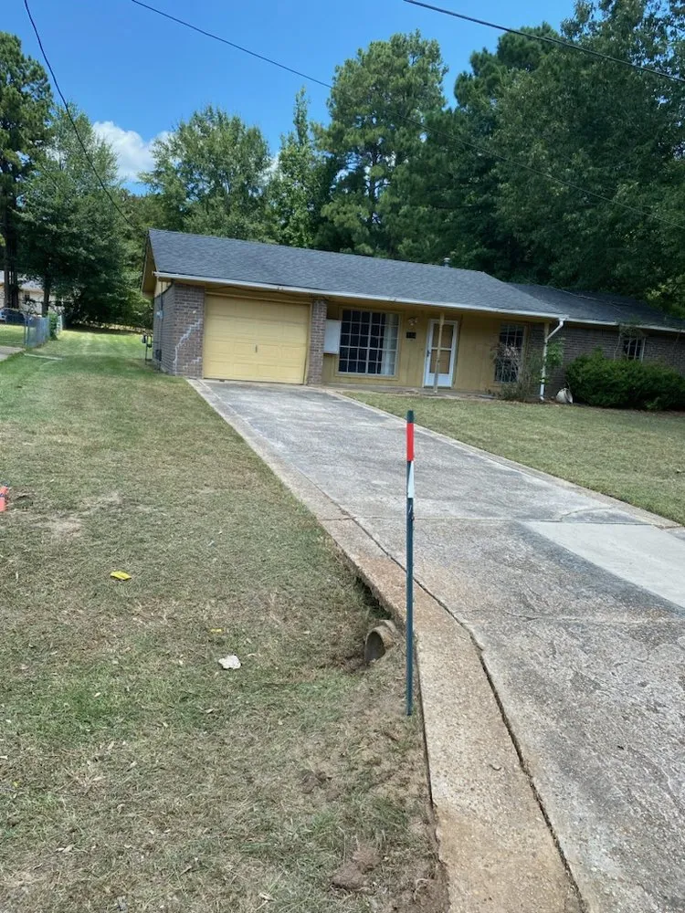 Professional yard maintenance in DeRidder, LA - Fair Lawn Service