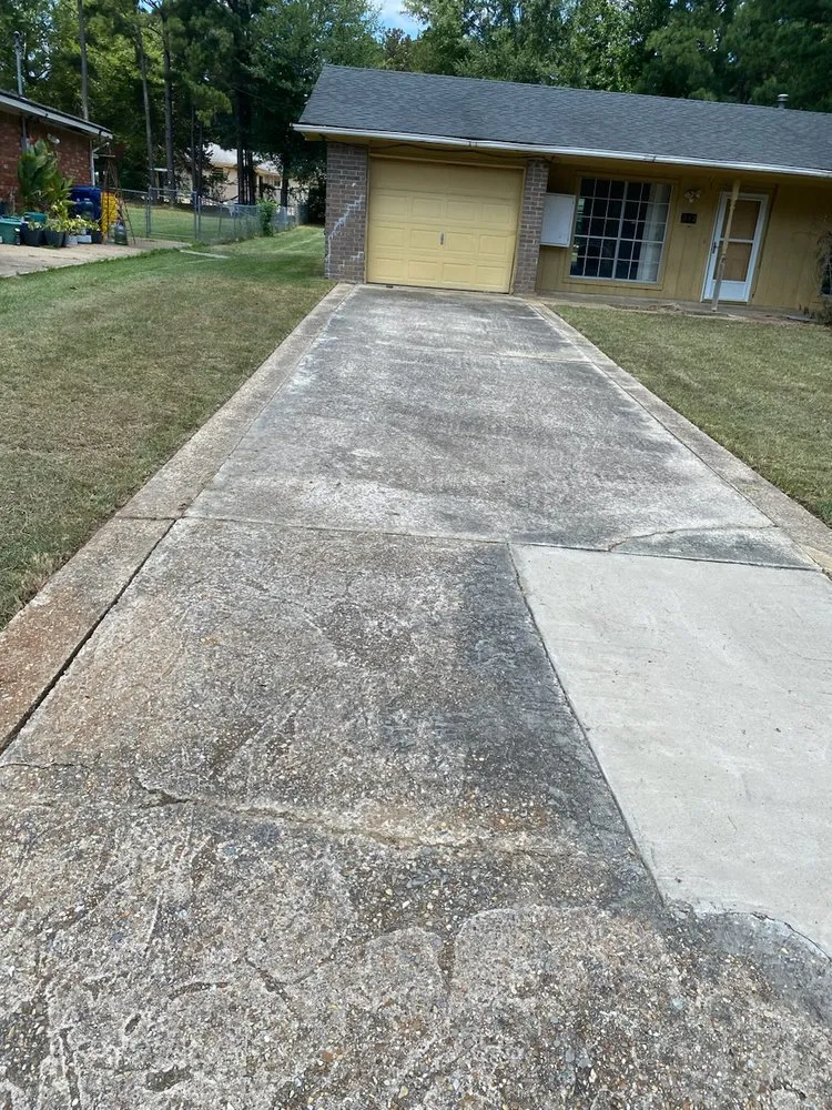 Custom residential landscaping in DeRidder, LA by Fair Lawn Service