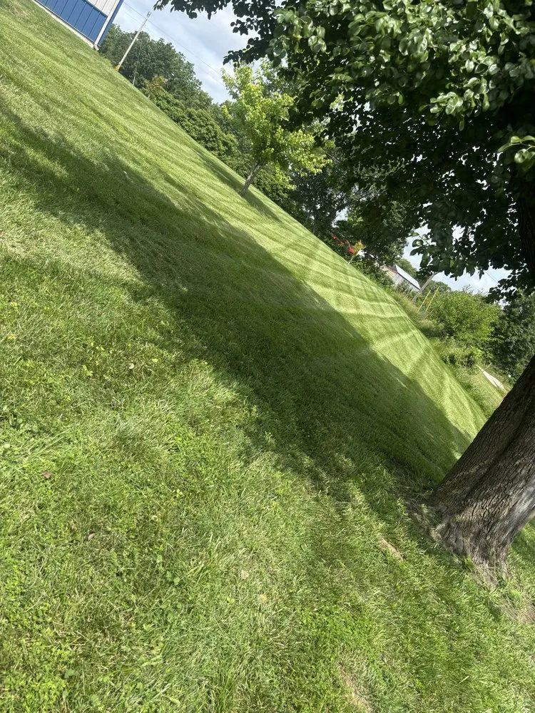 Top-rated outdoor landscaping in Bowling Green, MO - Fairchild Lawncare