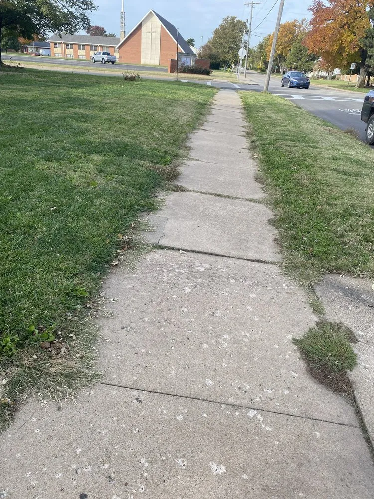 Expert yard maintenance in Salina, KS by Fairchild Lawncare
