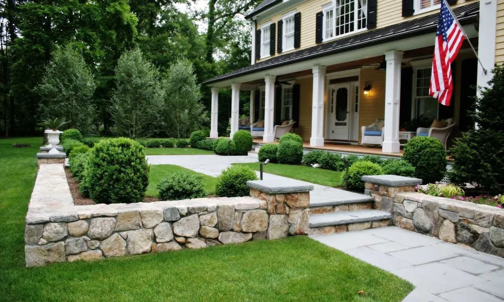 Custom lawn mowing service experts serving Fairfield, CT - Fairfield County Groundskeeping