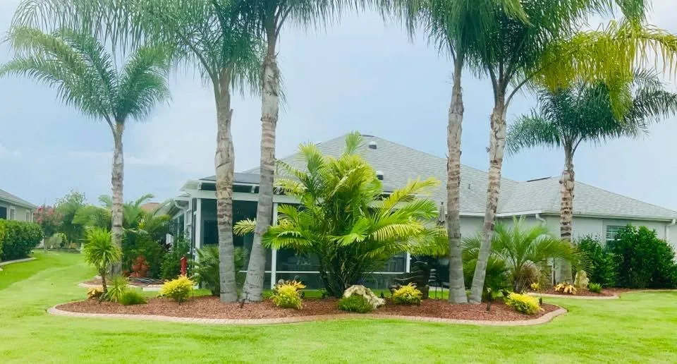 Local lawn mowing service experts serving Oxford, FL - Fairfield Farms