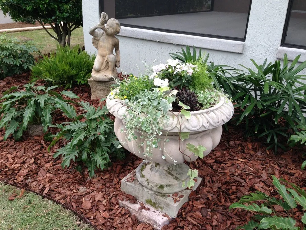 Local yard cleanup service for homes in Oxford, FL by Fairfield Farms