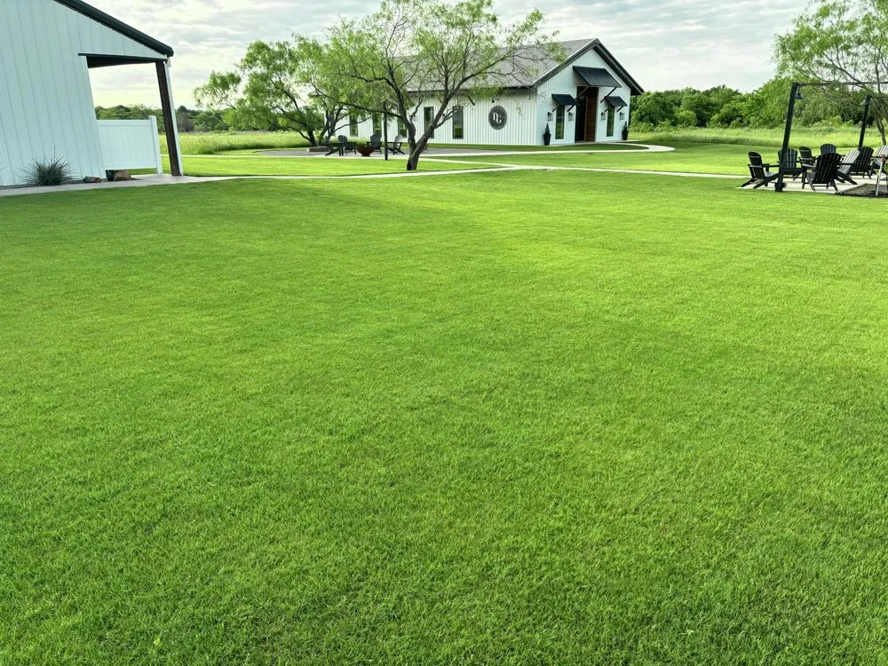 Professional yard maintenance in Lavon, TX - Fairway Lawns of Texas
