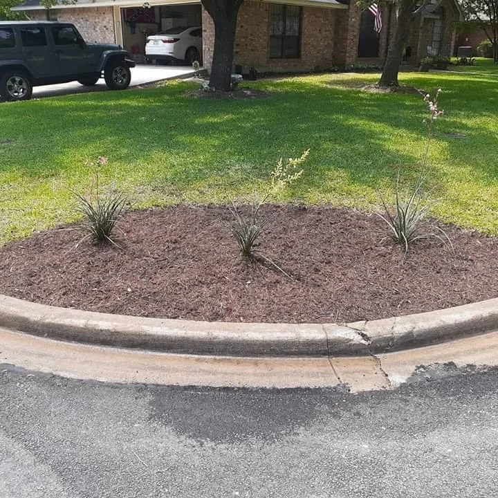 Local residential landscaping in Robinson, TX by Faith Landscape