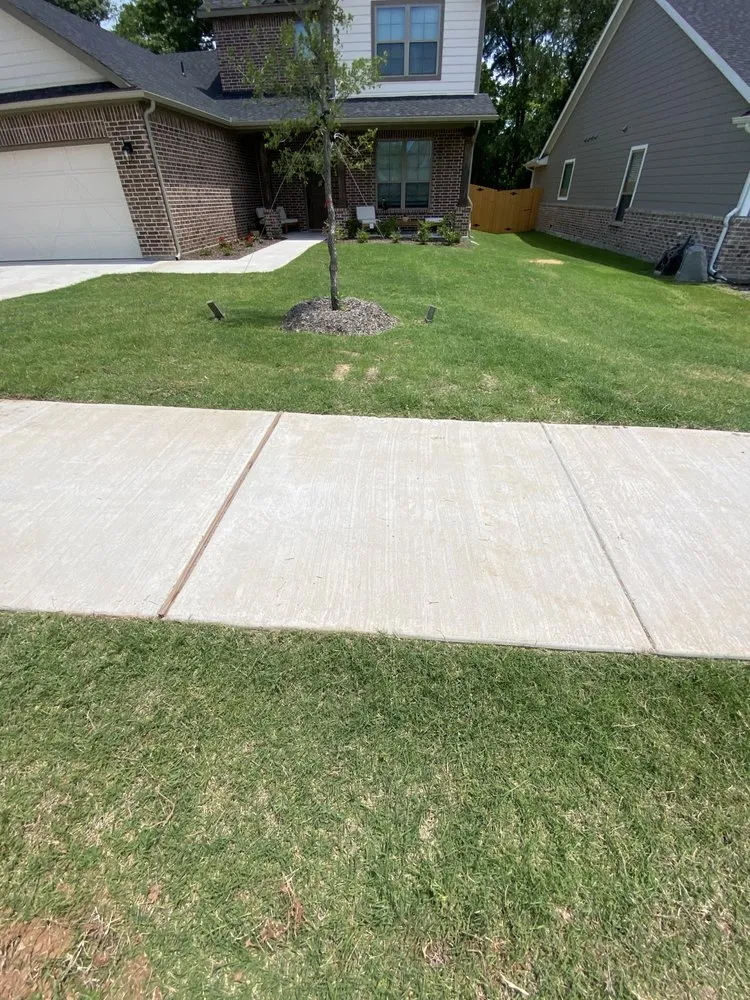 Affordable yard maintenance in Sherman, TX by Faith Scape