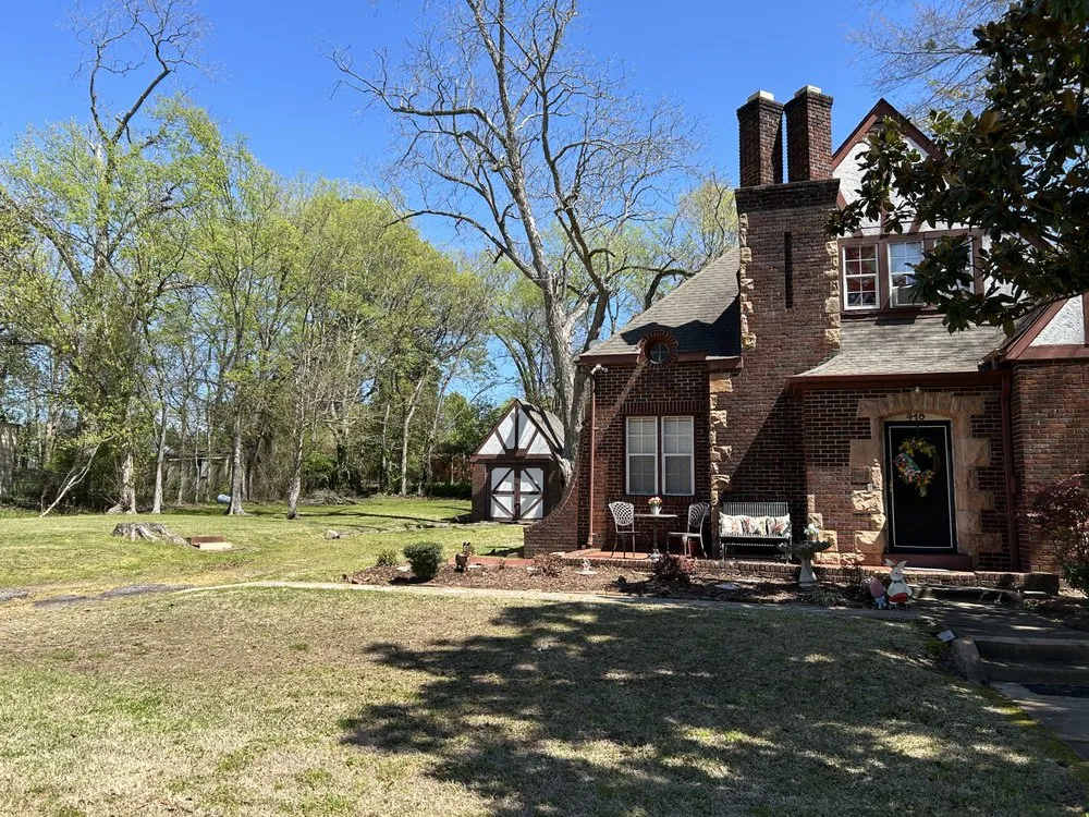 Professional landscaping services experts serving Aberdeen, MS - Faith Works Lawn & Maintenance