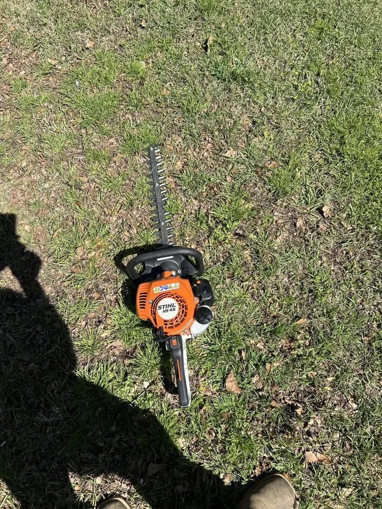 Professional yard cleanup service in Aberdeen, MS - Faith Works Lawn & Maintenance