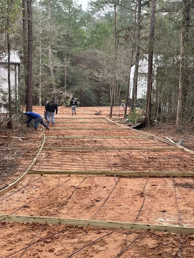 Top-rated yard cleanup service in Pinehurst, TX - FAJ Land Care