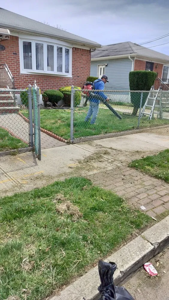 Reliable lawn mowing service in Flushing, NY - Fajugica Landscaping