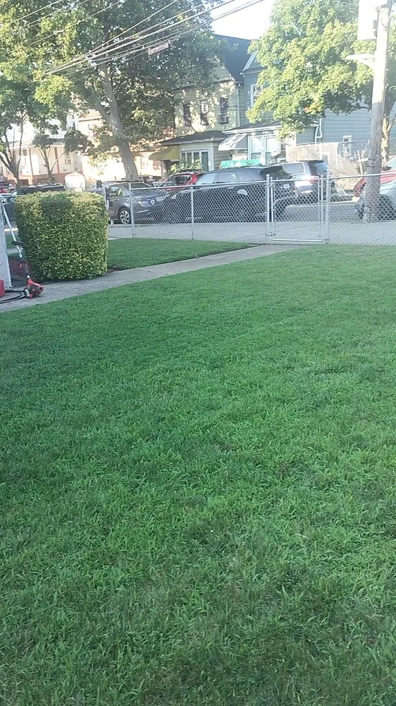 Affordable garden landscaping experts serving Flushing, NY - Fajugica Landscaping
