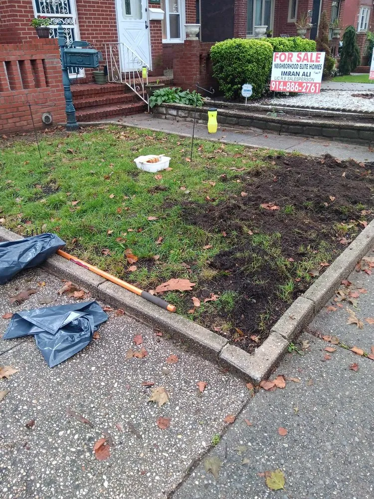 Affordable lawn care service for beautiful yards in Flushing, NY by Fajugica Landscaping