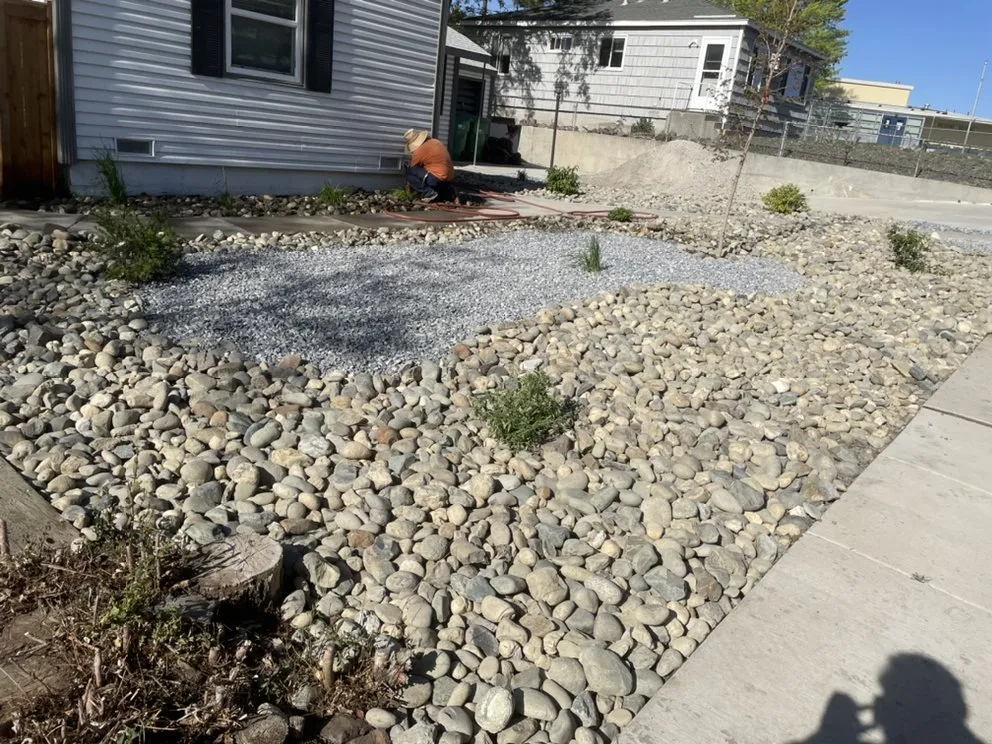 Custom lawn mowing service in Sacramento, CA by Falcon Artscapes