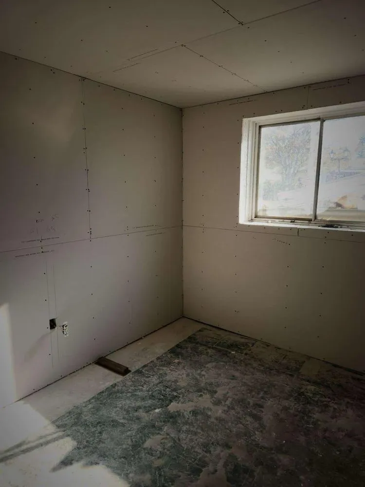 Professional lawn care service experts serving Aurora, CO - Falcon Design’s