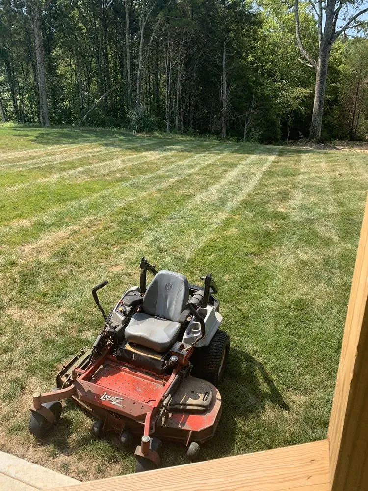 Top-rated yard maintenance experts serving Lebanon, TN - Fall River Landscape