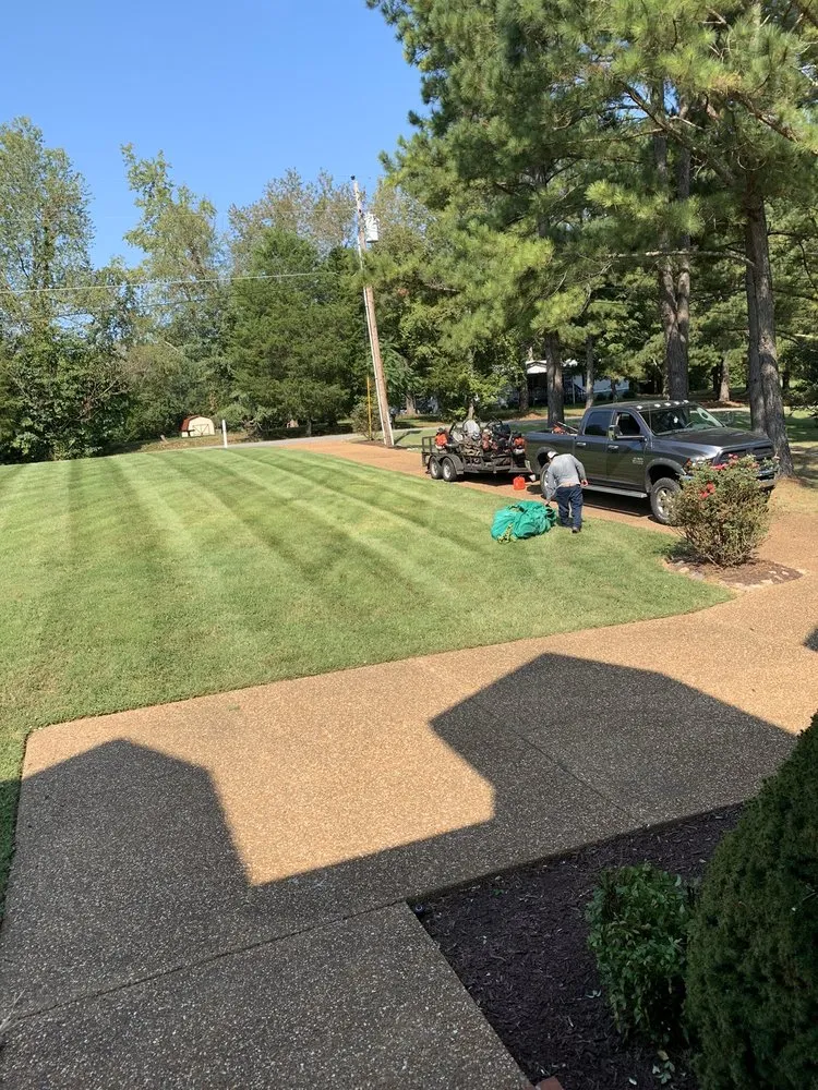 Affordable lawn care service for homes in Lebanon, TN by Fall River Landscape