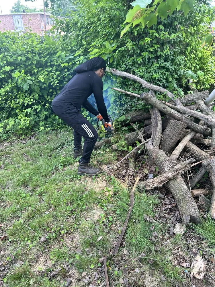 Custom outdoor landscaping for residential properties across Fort Washington, MD - Fam Jones