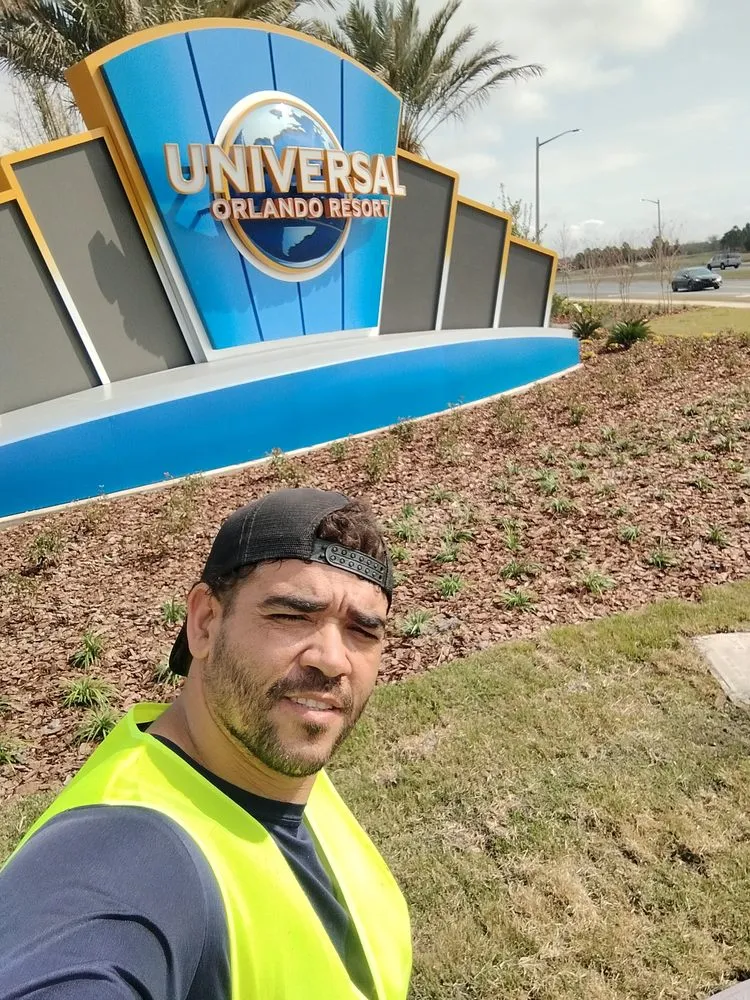 Top-rated garden landscaping with custom design in Lake Wales, FL by Family Caporum Sod