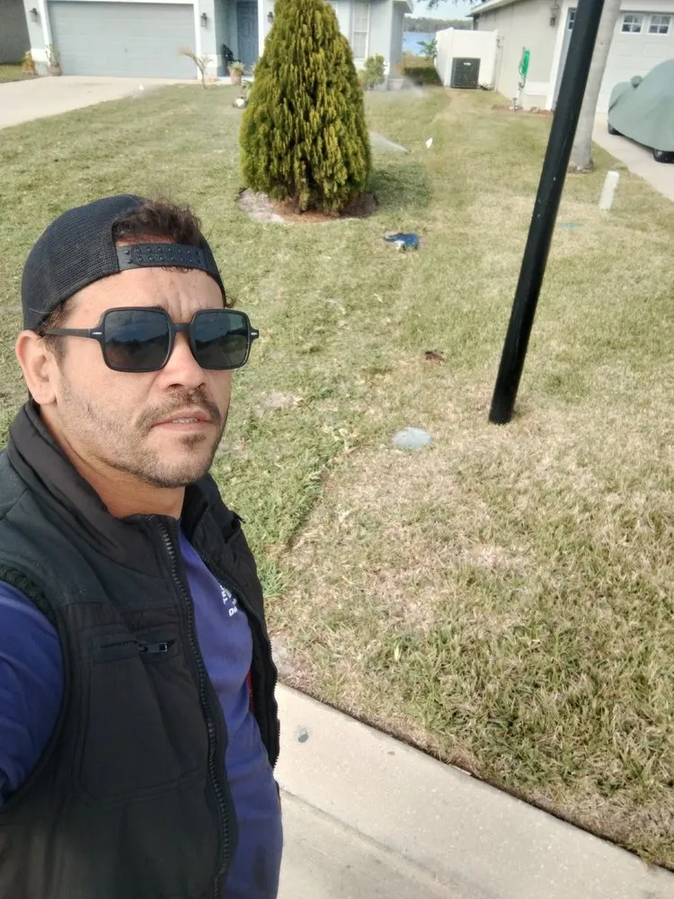 Reliable yard cleanup service in Lake Wales, FL - Family Caporum Sod