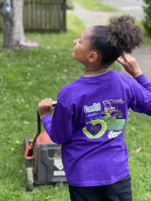 Family Landscape and Lawn Logo