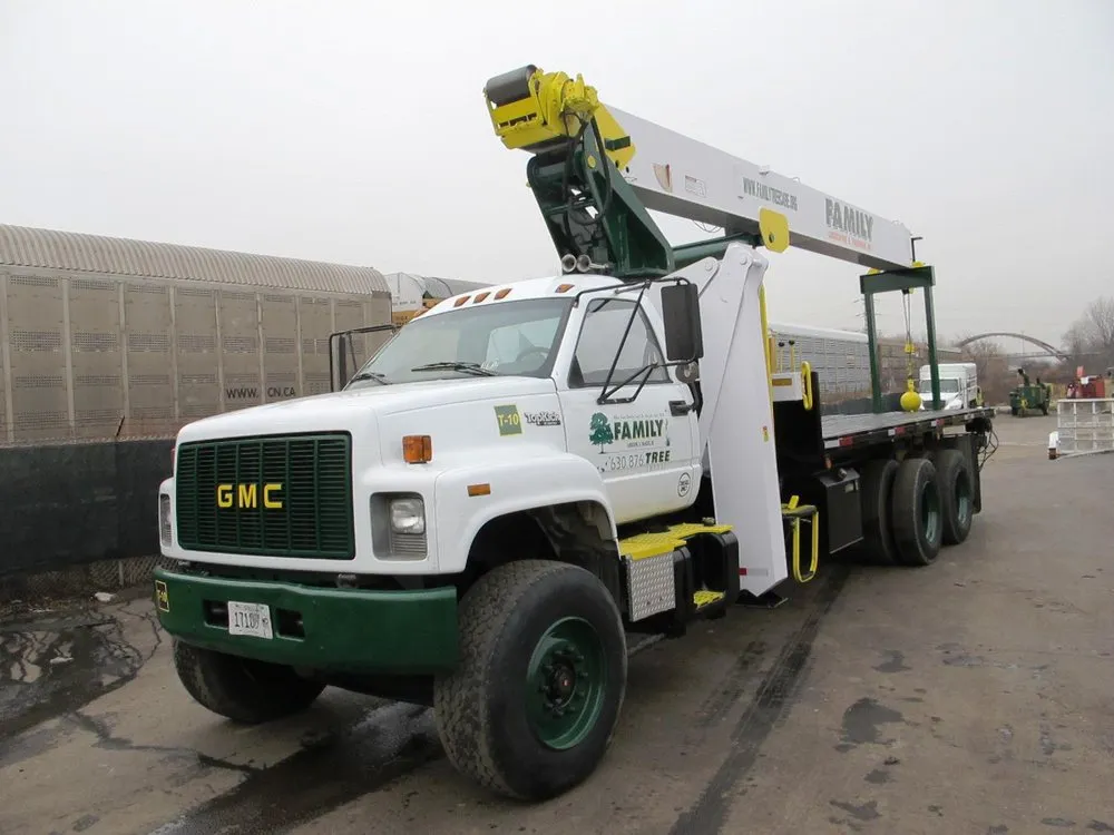 Expert landscaping services in Naperville, IL by Family Landscaping & Treewerks