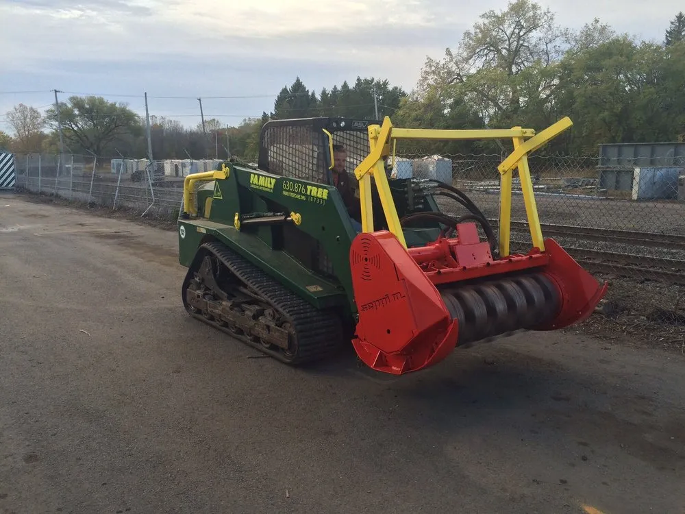 Custom outdoor landscaping experts serving Naperville, IL - Family Landscaping & Treewerks