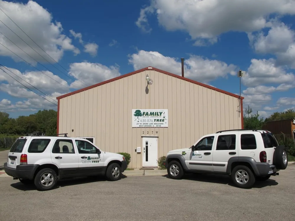 Custom landscape installation in Naperville, IL - Family Landscaping & Treewerks