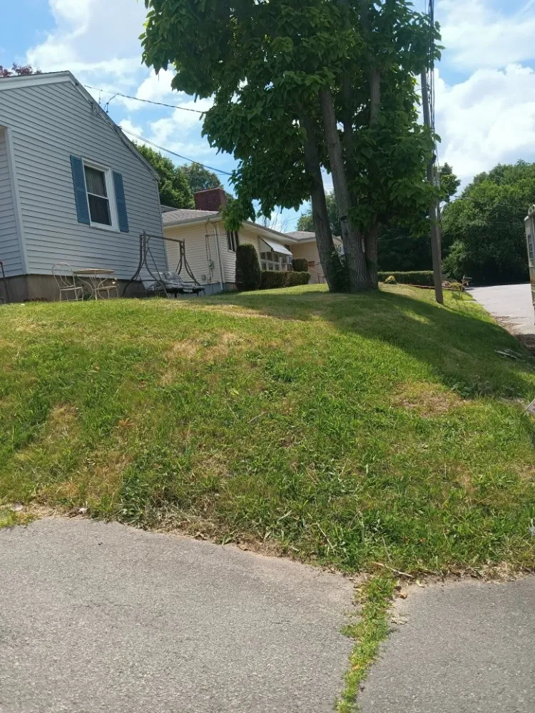 Top-rated yard maintenance with custom design in Middlefield, CT by Family Landscaping Service