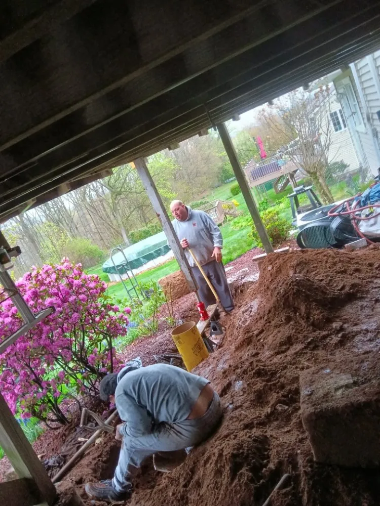 Affordable yard maintenance in Middlefield, CT - Family Landscaping Service
