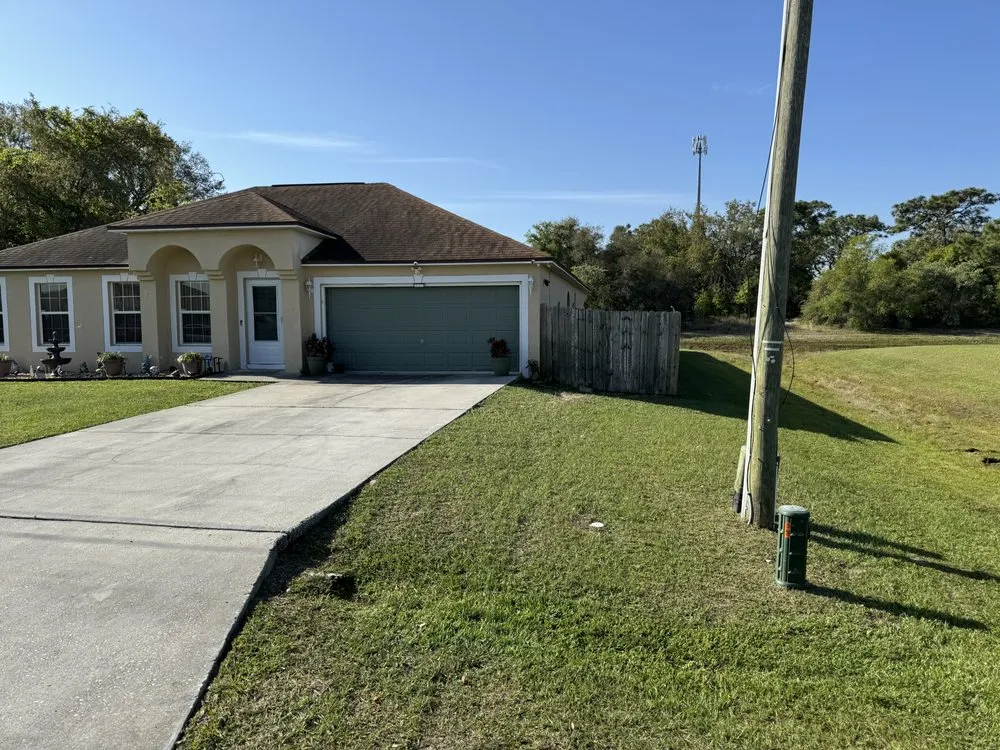 Custom yard maintenance experts serving Kissimmee, FL - Family Lawn Care