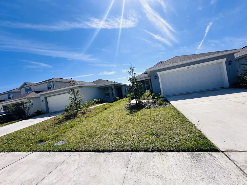 Local lawn mowing service in Kissimmee, FL - Family Lawn Care