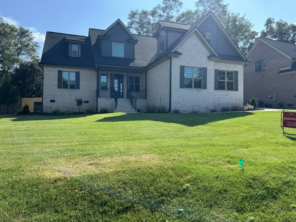 Local lawn care service experts serving Piedmont, SC - Family Lawn Care