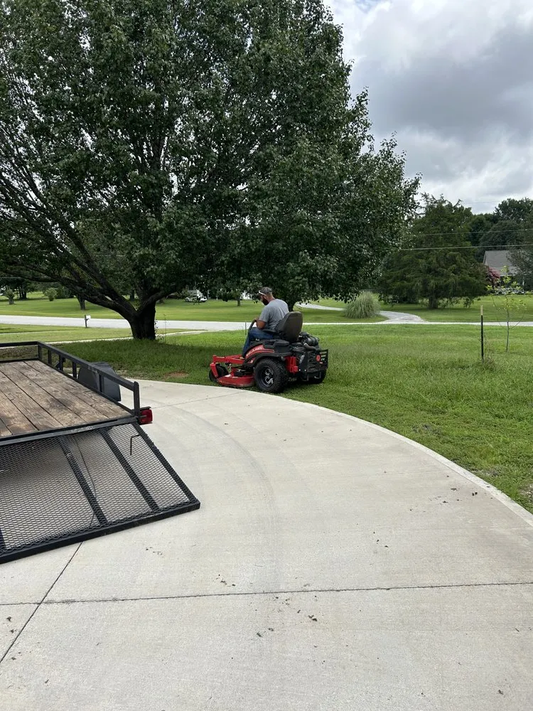 Top-rated landscape design in Piedmont, SC by Family Lawn Care