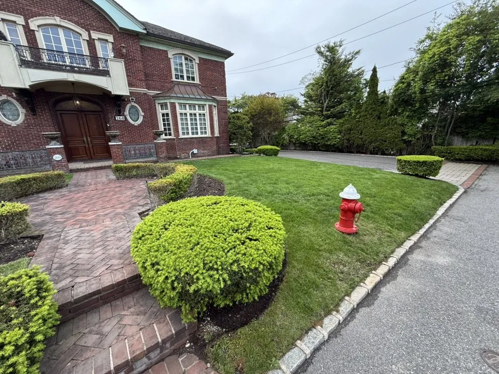 Professional outdoor landscaping in New York, NY by Family Munoz Landscaping