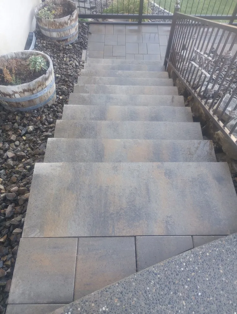 Custom yard maintenance with custom design in Kennewick, WA by Family Ochoa Landscaping