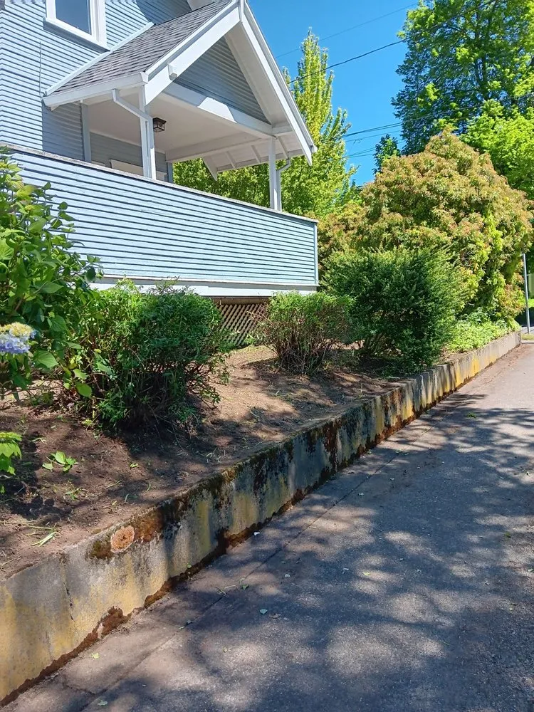 Local lawn mowing service experts serving Portland, OR - Family Only Landscaping