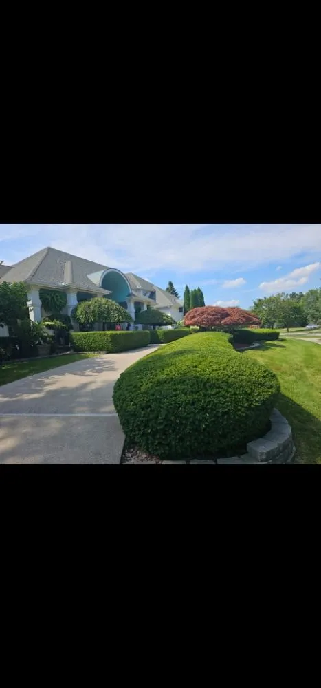 Reliable yard maintenance in Bowling Green, OH - Family Roots Landscape & Design