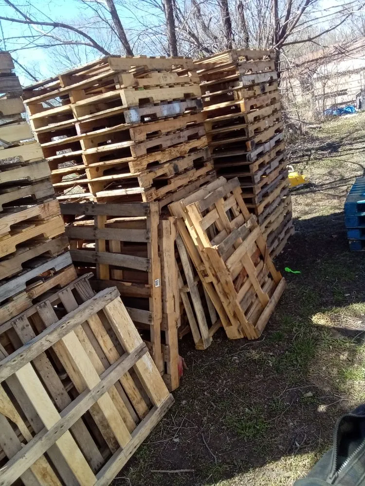 Top-rated outdoor landscaping experts serving Wichita, KS - Family Ties Lawn & Maintenance Service