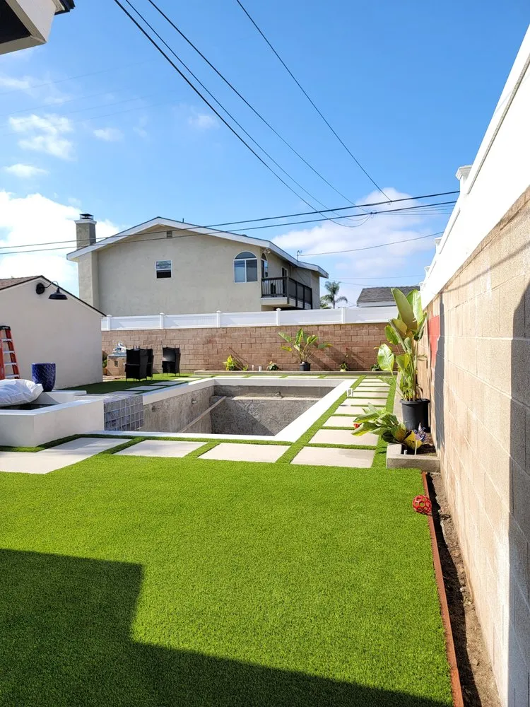 Affordable yard maintenance in Huntington Beach, CA by Family Turf Wholesalers